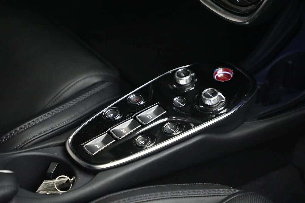 2022 McLaren GT - Image 29 of 31
