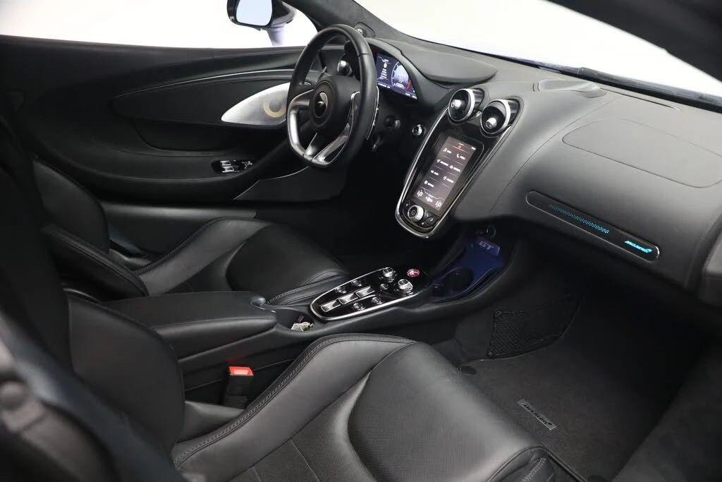 2022 McLaren GT - Image 26 of 31