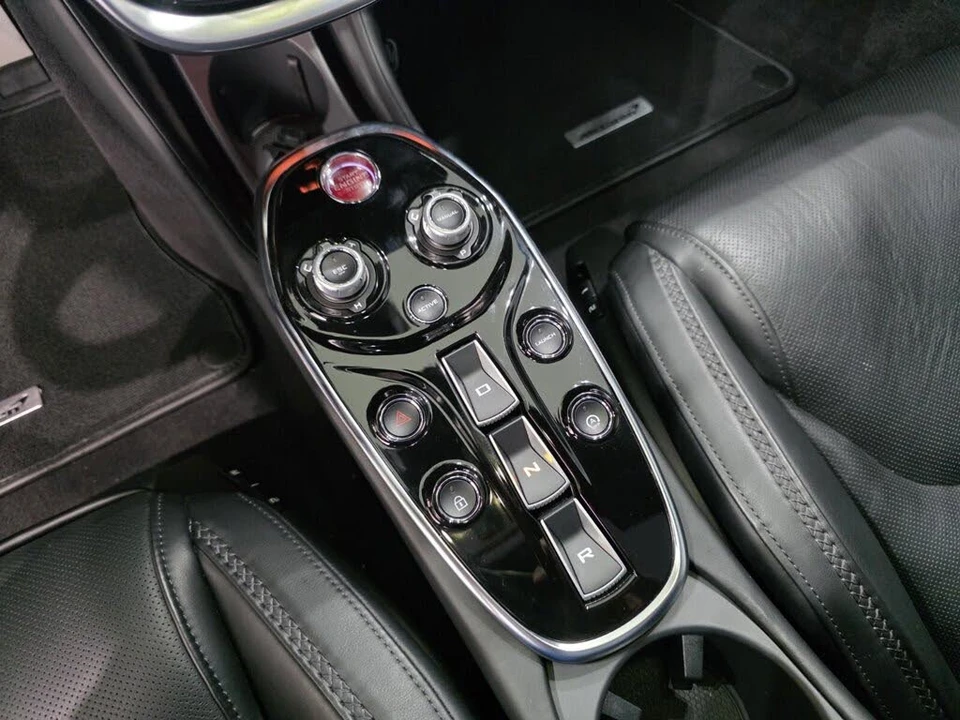 2022 McLaren GT - Image 14 of 26