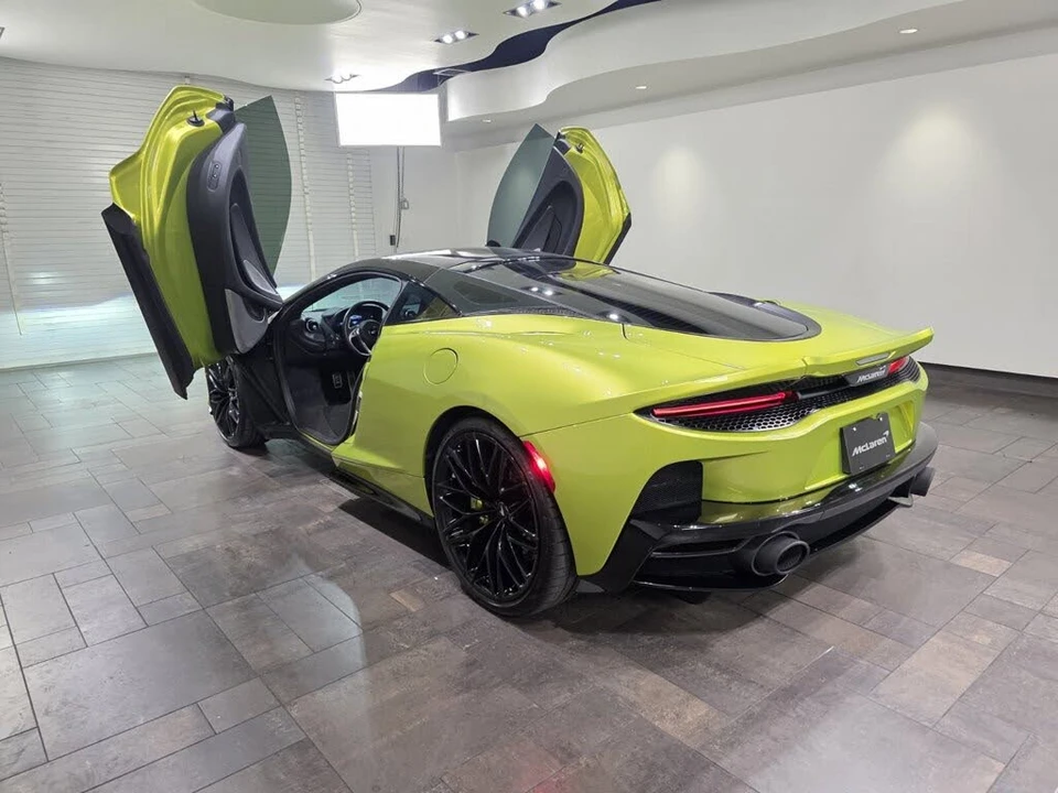 2022 McLaren GT - Image 25 of 26