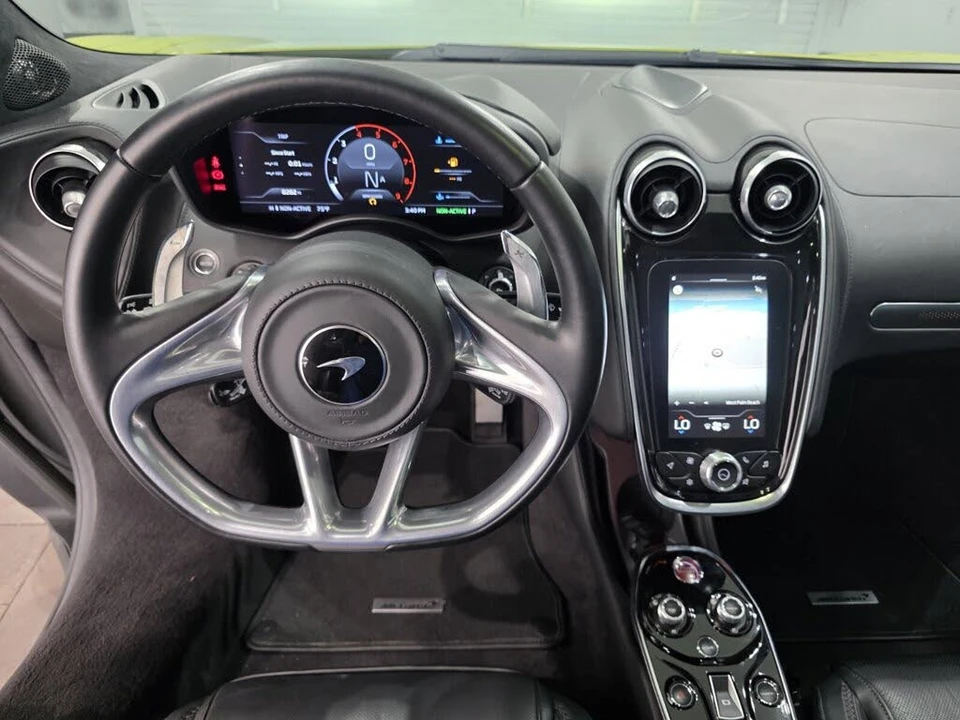 2022 McLaren GT - Image 15 of 26