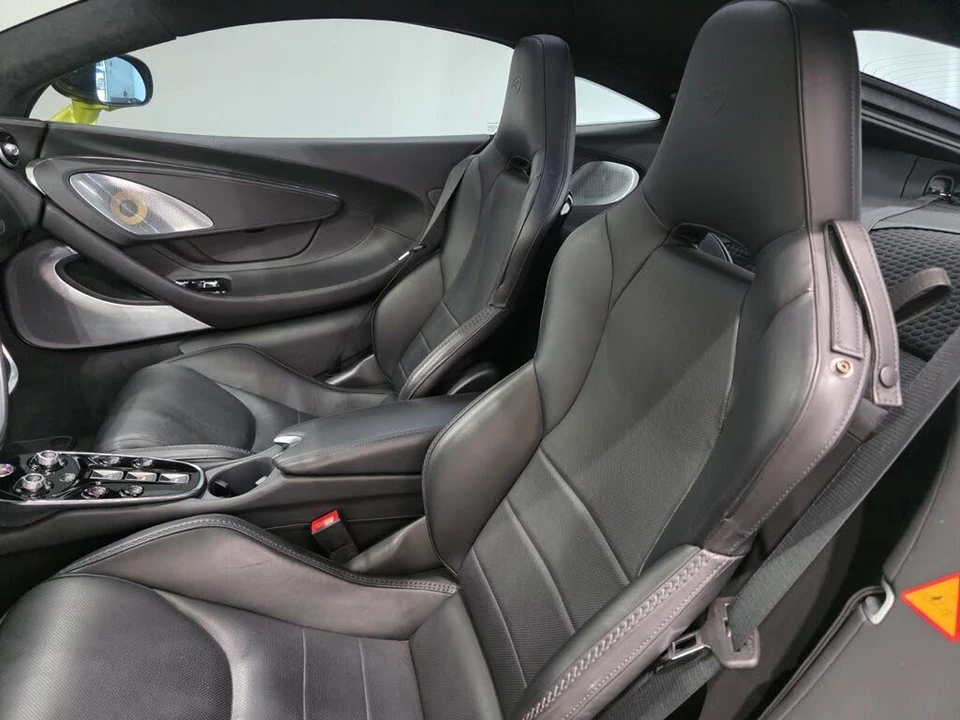 2022 McLaren GT - Image 8 of 26