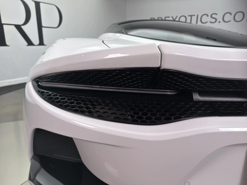 2022 McLaren GT - Image 15 of 24