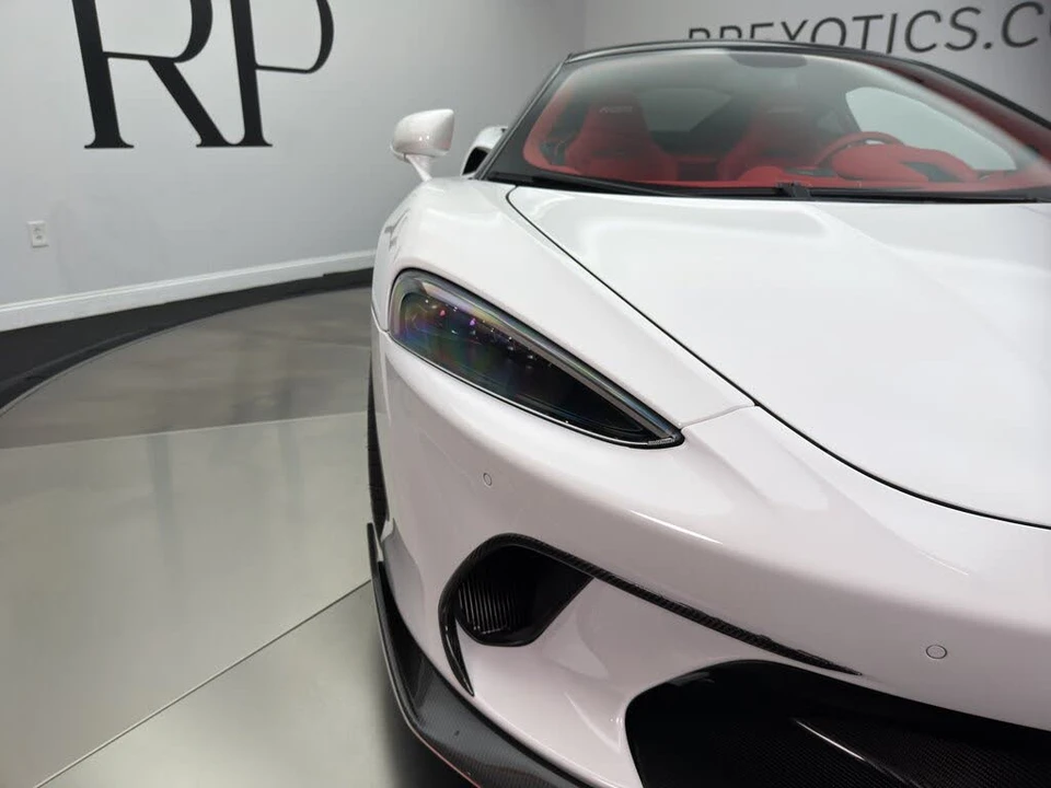 2022 McLaren GT - Image 13 of 24