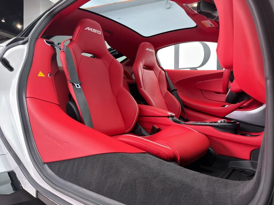 2022 McLaren GT - Image 17 of 24