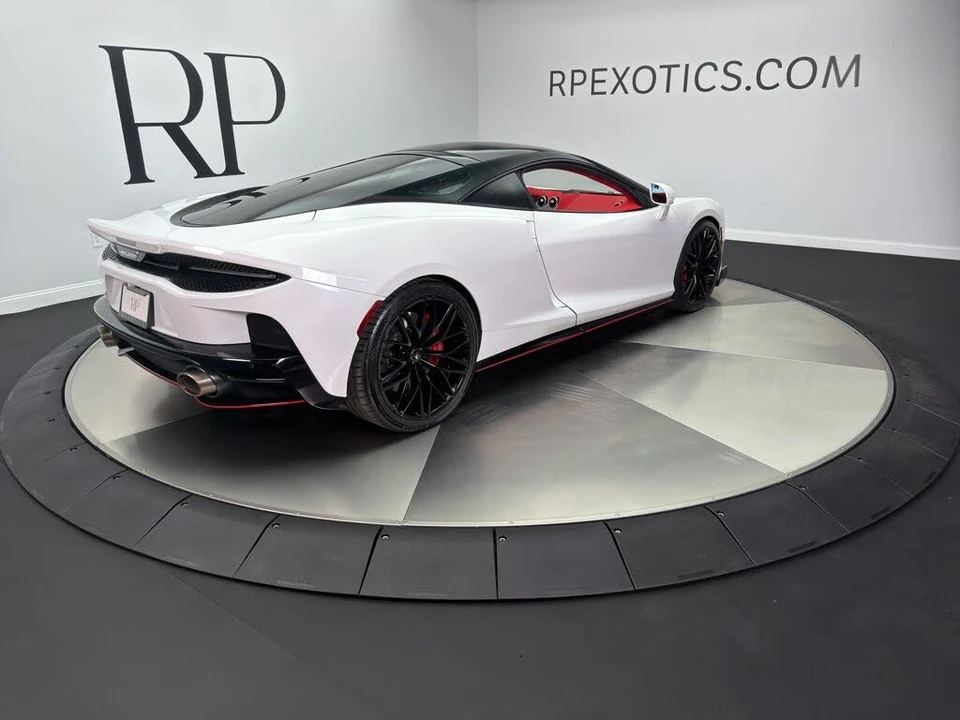 2022 McLaren GT - Image 9 of 24