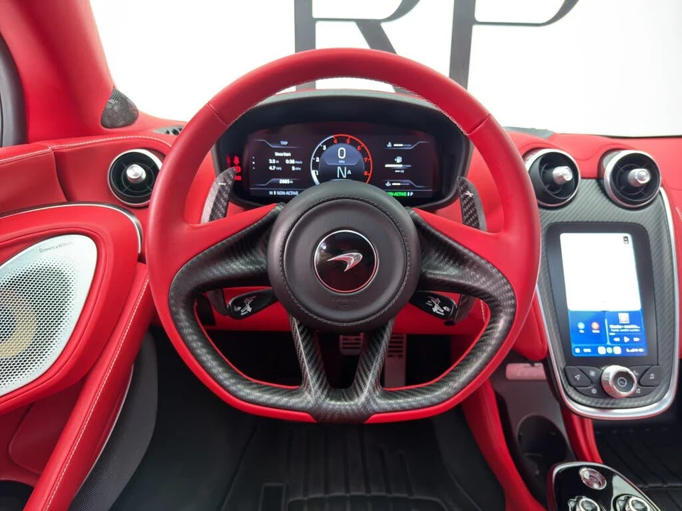 2022 McLaren GT - Image 19 of 24