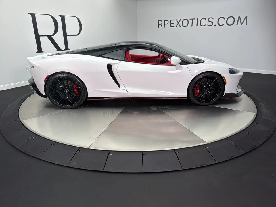 2022 McLaren GT - Image 10 of 24