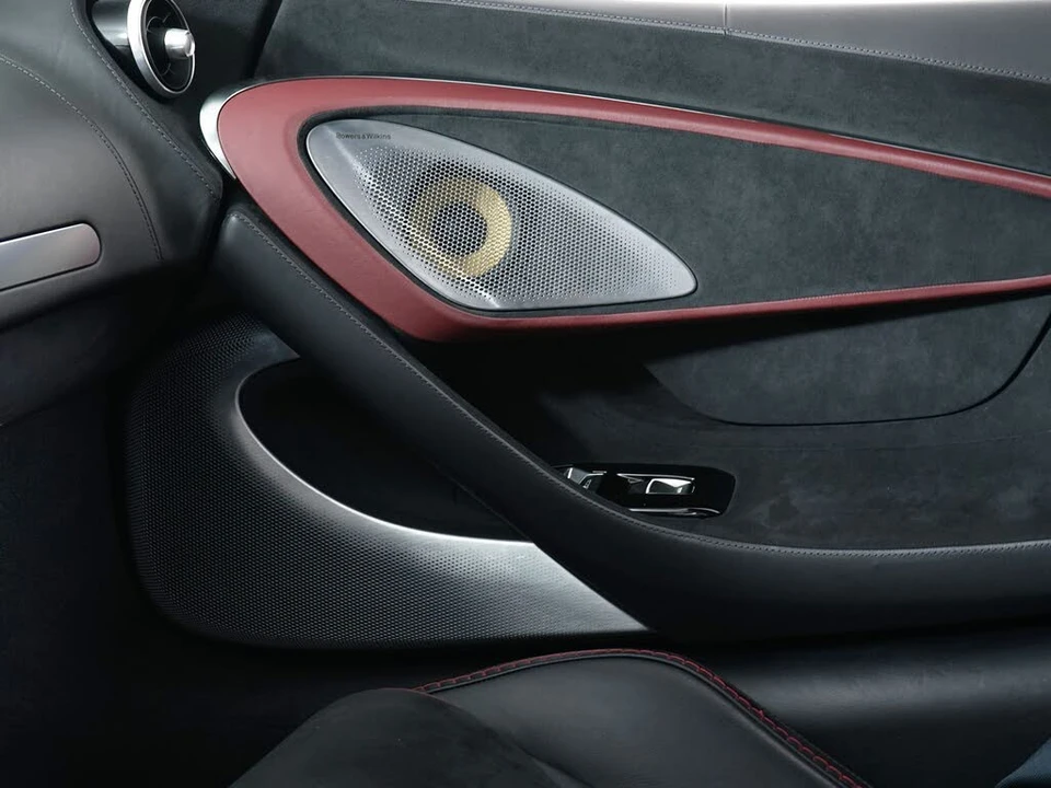 2022 McLaren GT - Image 22 of 30