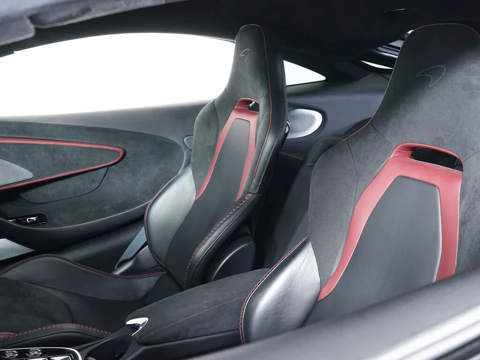 2022 McLaren GT - Image 23 of 30