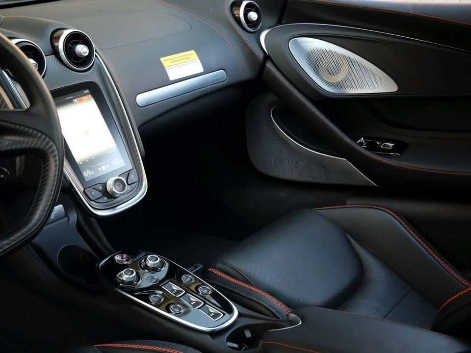 2022 McLaren GT - Image 11 of 27