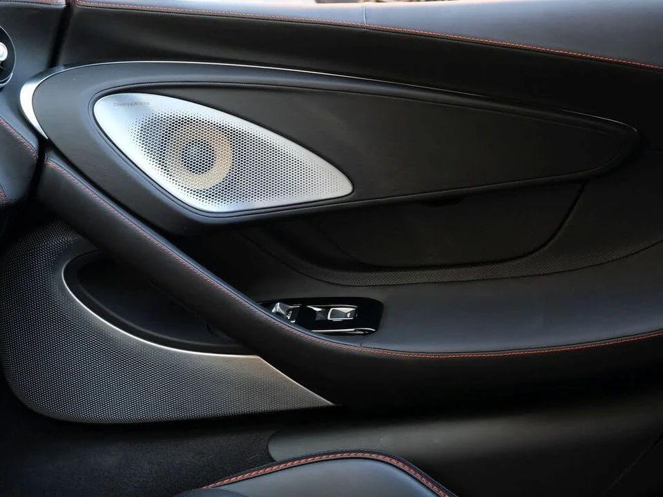 2022 McLaren GT - Image 12 of 27