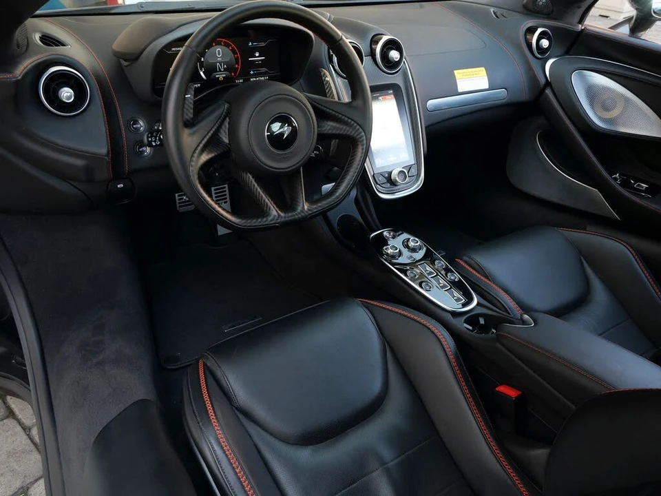 2022 McLaren GT - Image 8 of 27