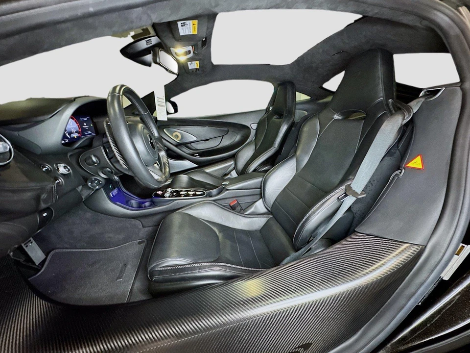 2022 McLaren GT - Image 9 of 31