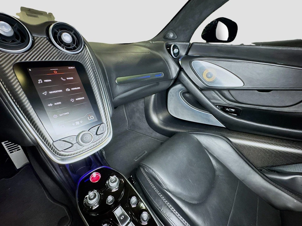 2022 McLaren GT - Image 13 of 31