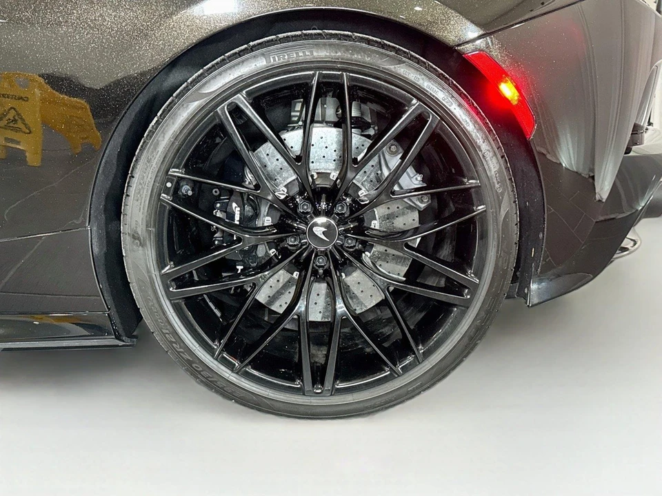 2022 McLaren GT - Image 29 of 31