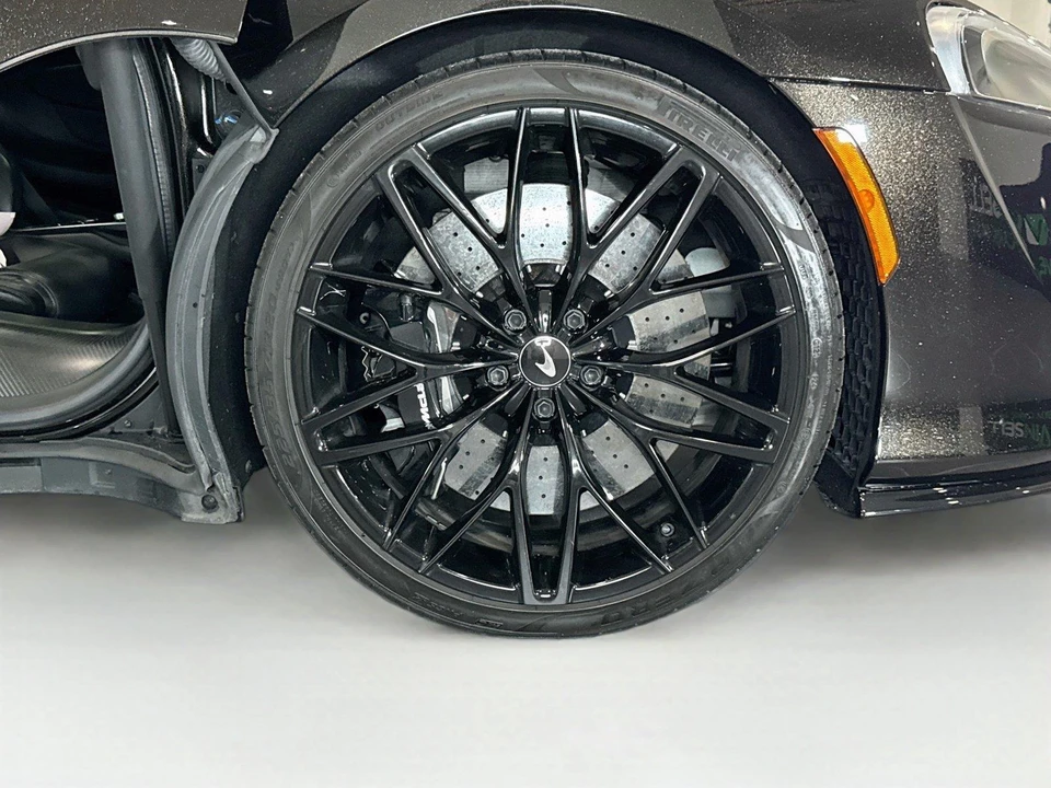 2022 McLaren GT - Image 30 of 31