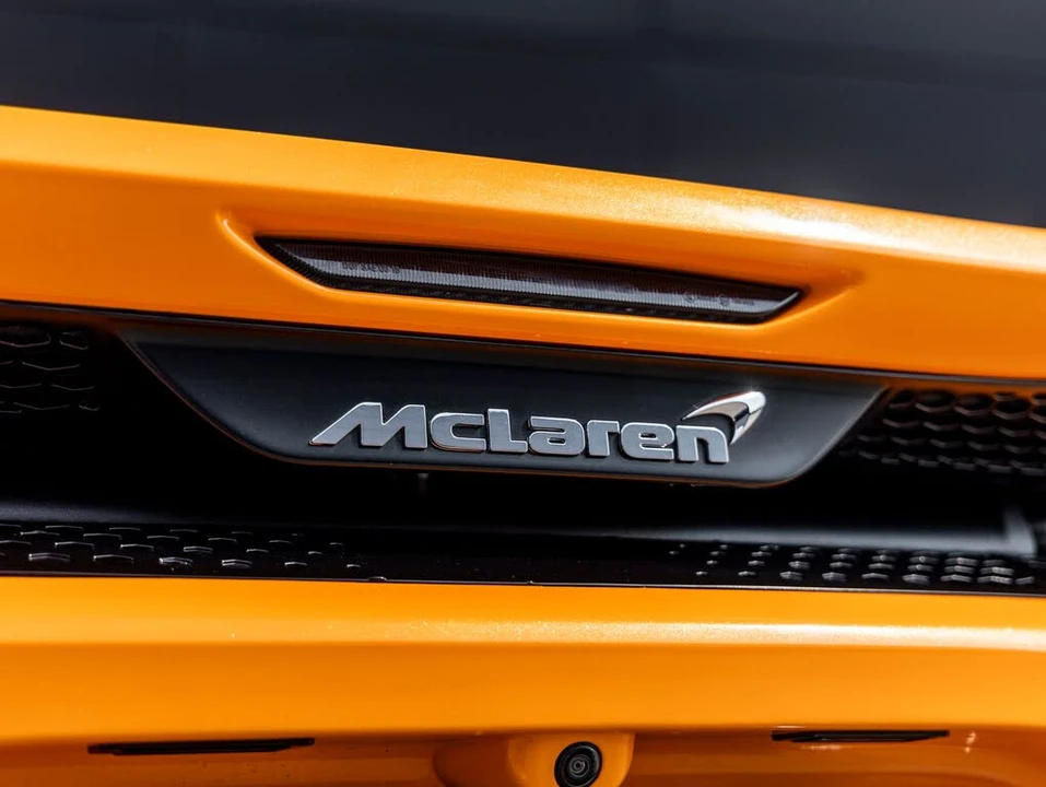 2022 McLaren GT - Image 14 of 31