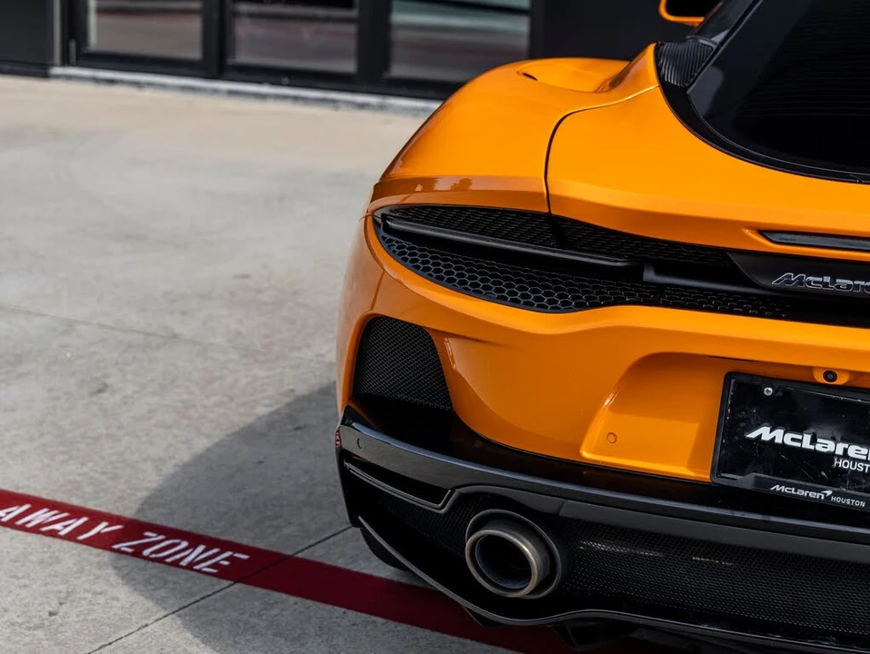2022 McLaren GT - Image 12 of 31