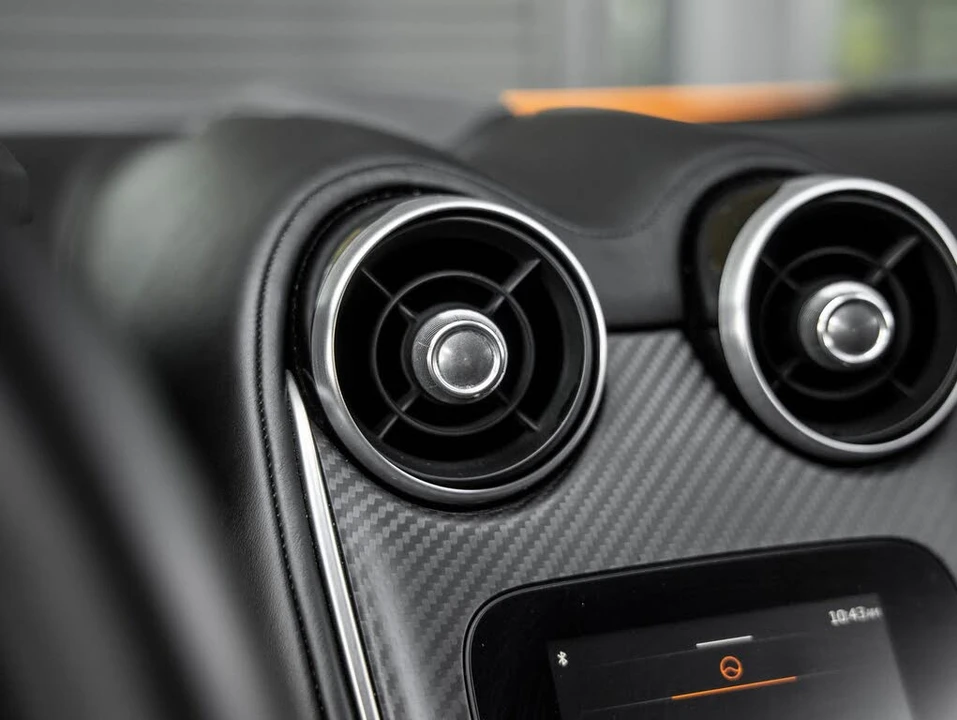 2022 McLaren GT - Image 29 of 31