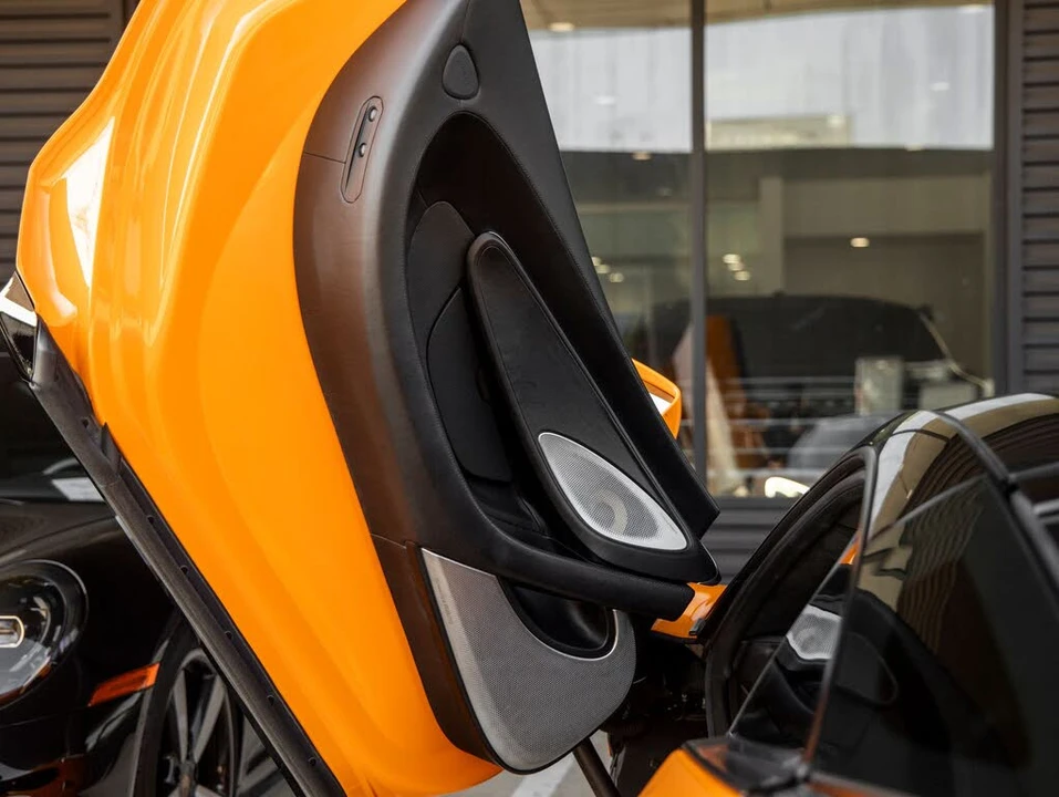 2022 McLaren GT - Image 22 of 31