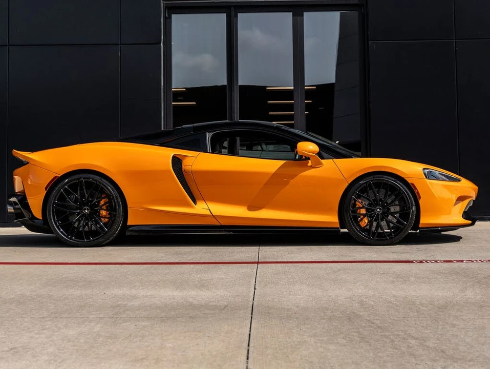 2022 McLaren GT - Image 11 of 31