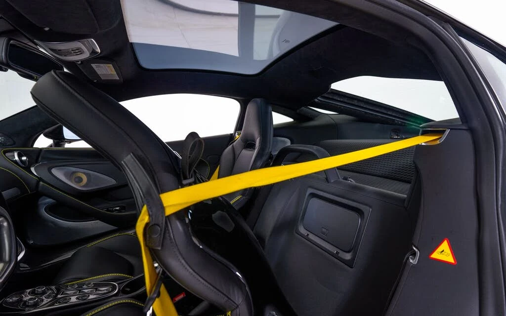2022 McLaren GT - Image 23 of 26