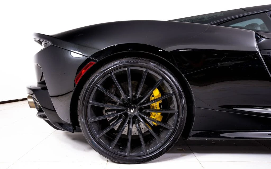 2022 McLaren GT - Image 15 of 26