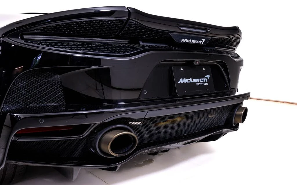 2022 McLaren GT - Image 12 of 26