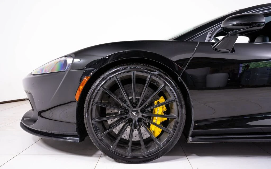 2022 McLaren GT - Image 13 of 26