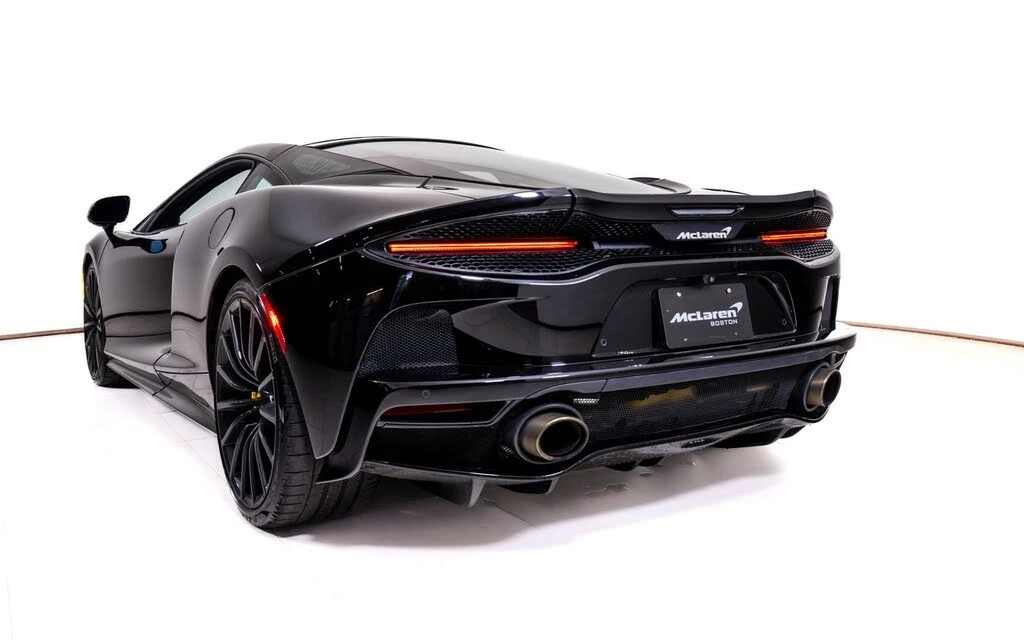2022 McLaren GT - Image 11 of 26