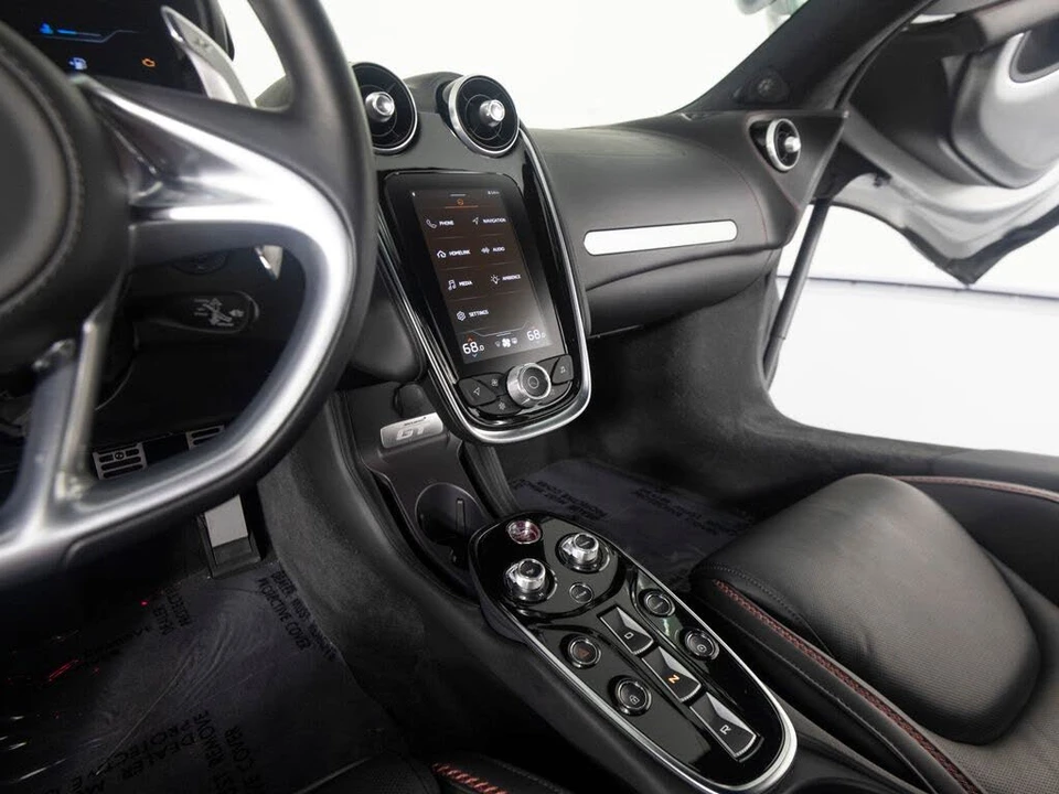 2022 McLaren GT - Image 20 of 31
