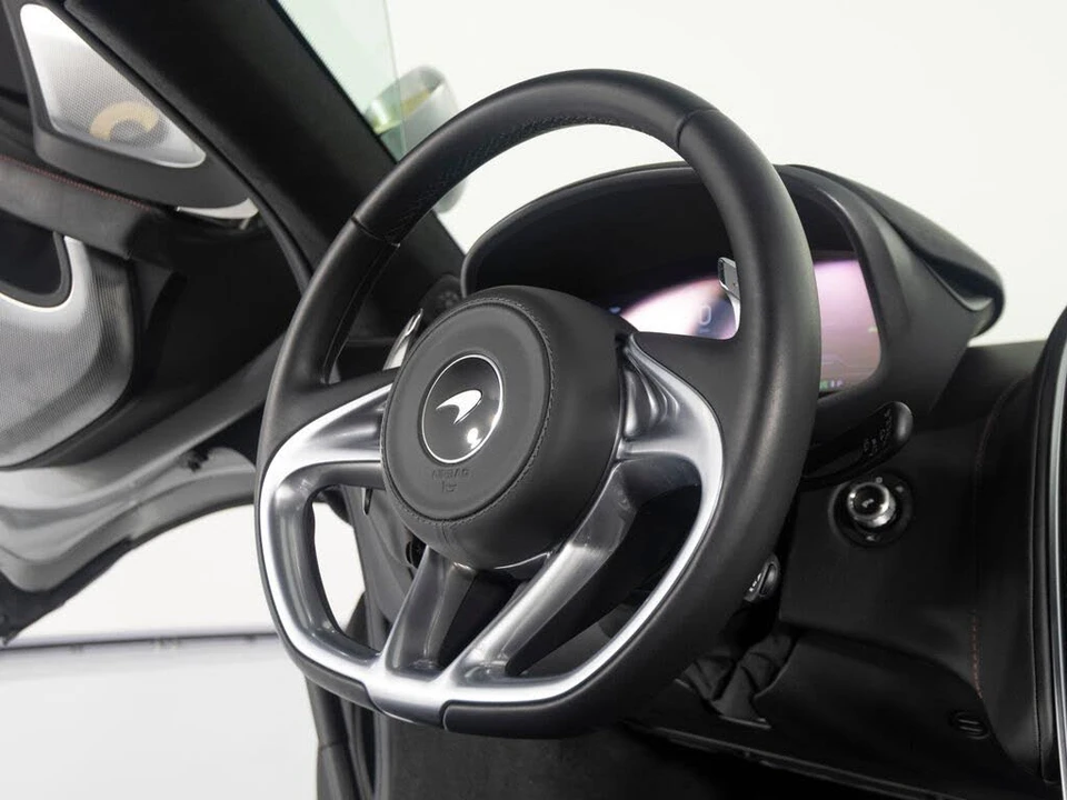 2022 McLaren GT - Image 25 of 31