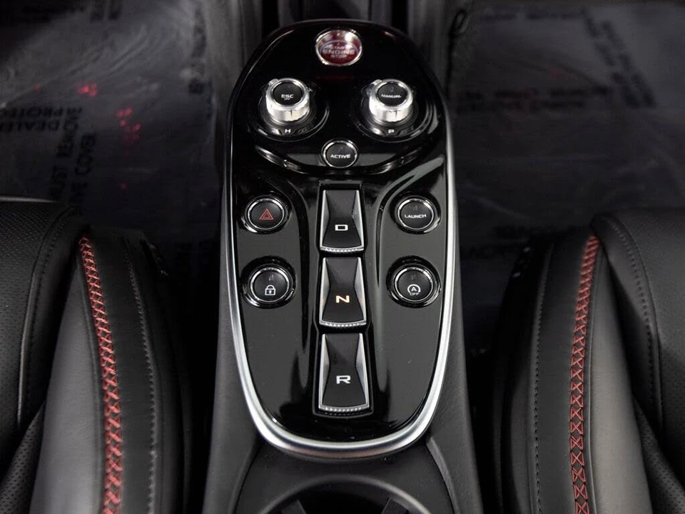 2022 McLaren GT - Image 19 of 31