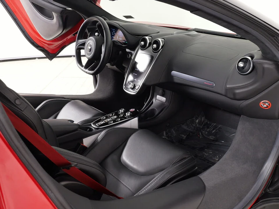 2022 McLaren GT - Image 30 of 31