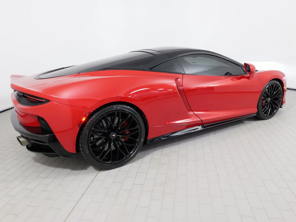 2022 McLaren GT - Image 12 of 31