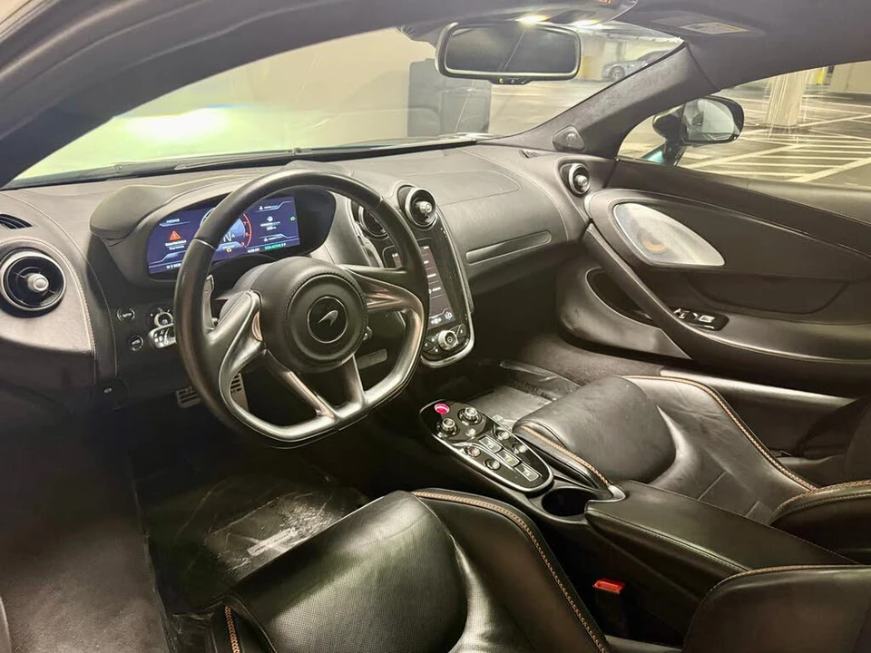 2022 McLaren GT - Image 14 of 23