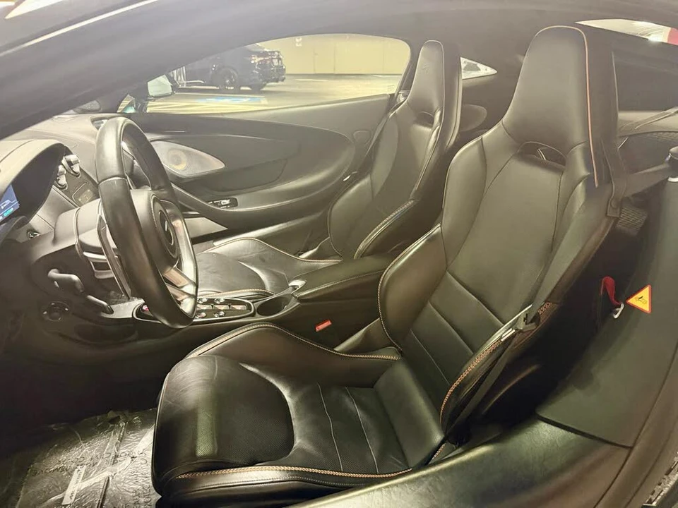 2022 McLaren GT - Image 15 of 23