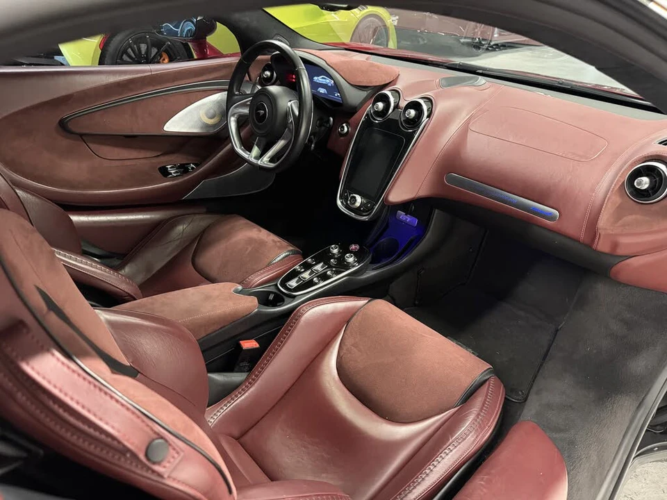2022 McLaren GT - Image 12 of 16