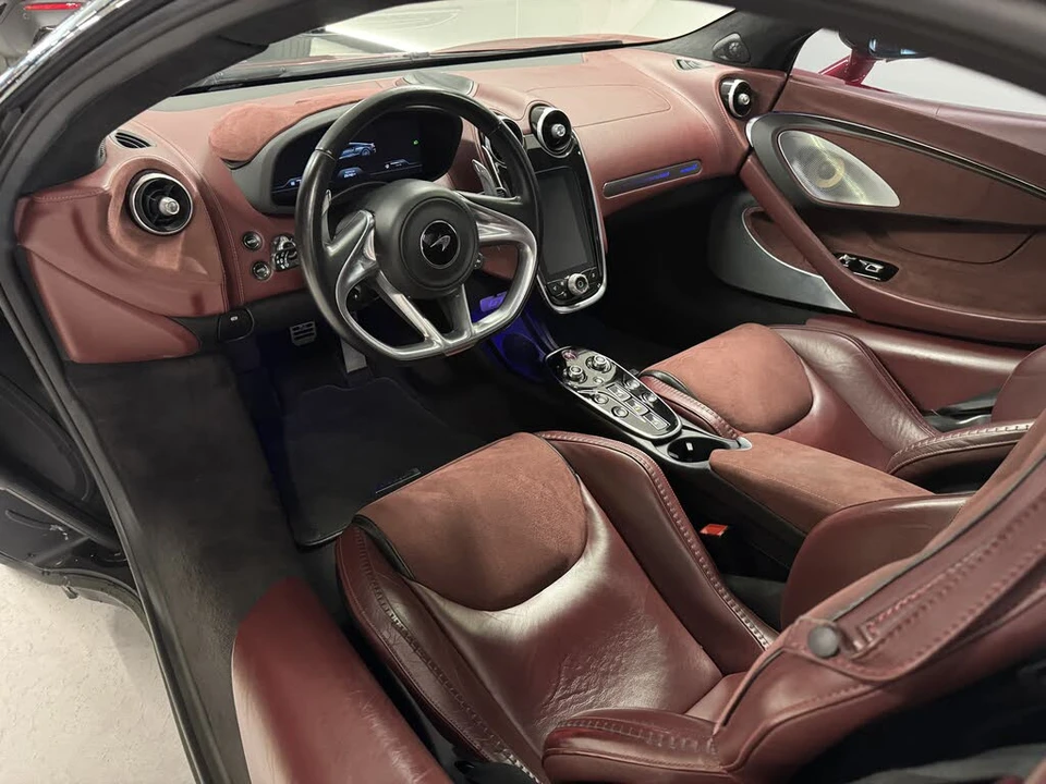 2022 McLaren GT - Image 9 of 16