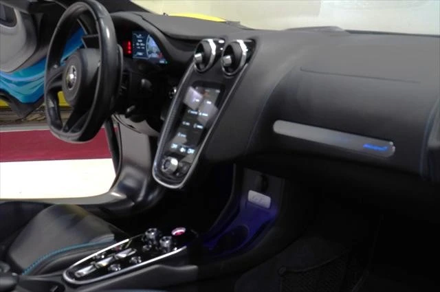 2022 McLaren GT - Image 27 of 29