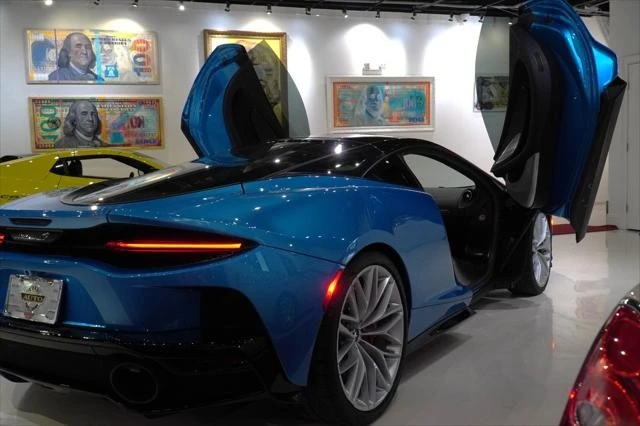 2022 McLaren GT - Image 17 of 29