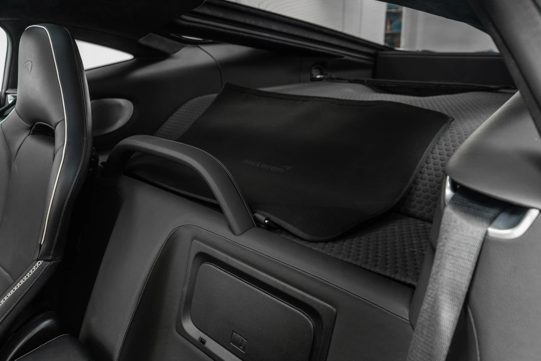 2022 McLaren GT - Image 16 of 21