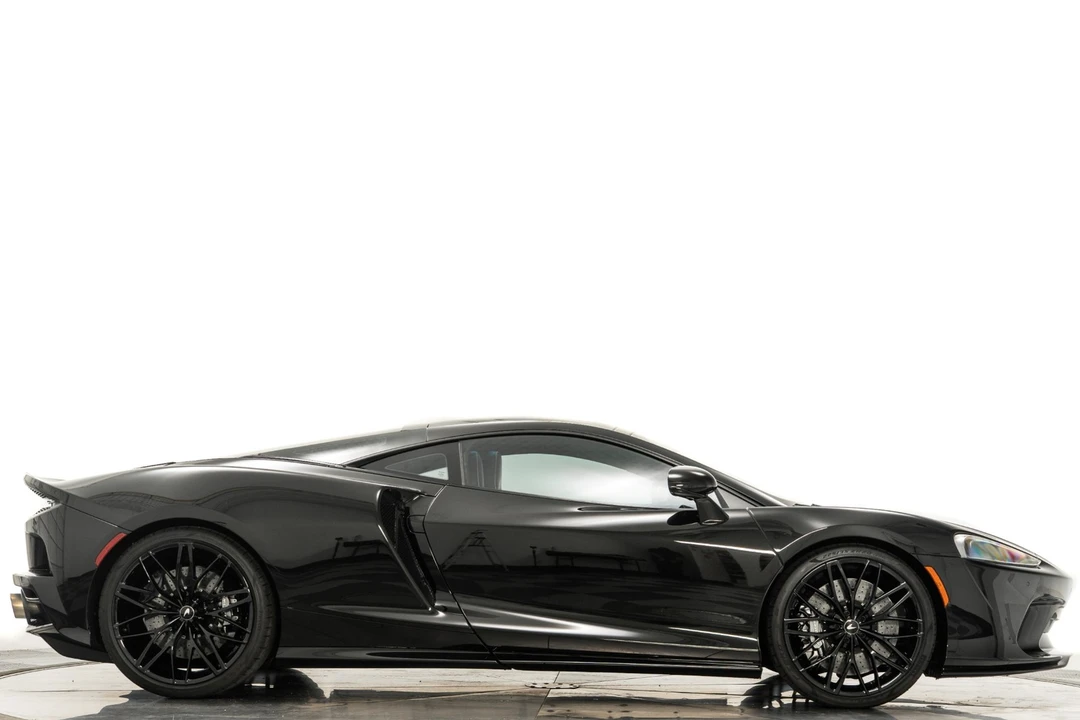 2022 McLaren GT - Image 2 of 12