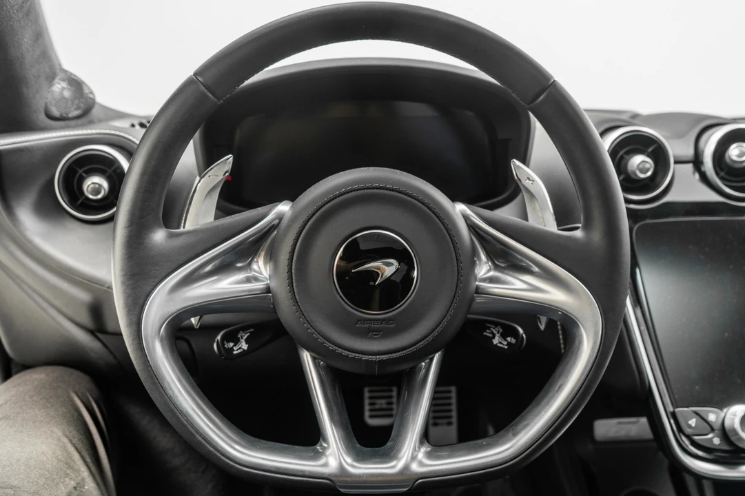 2022 McLaren GT - Image 13 of 21