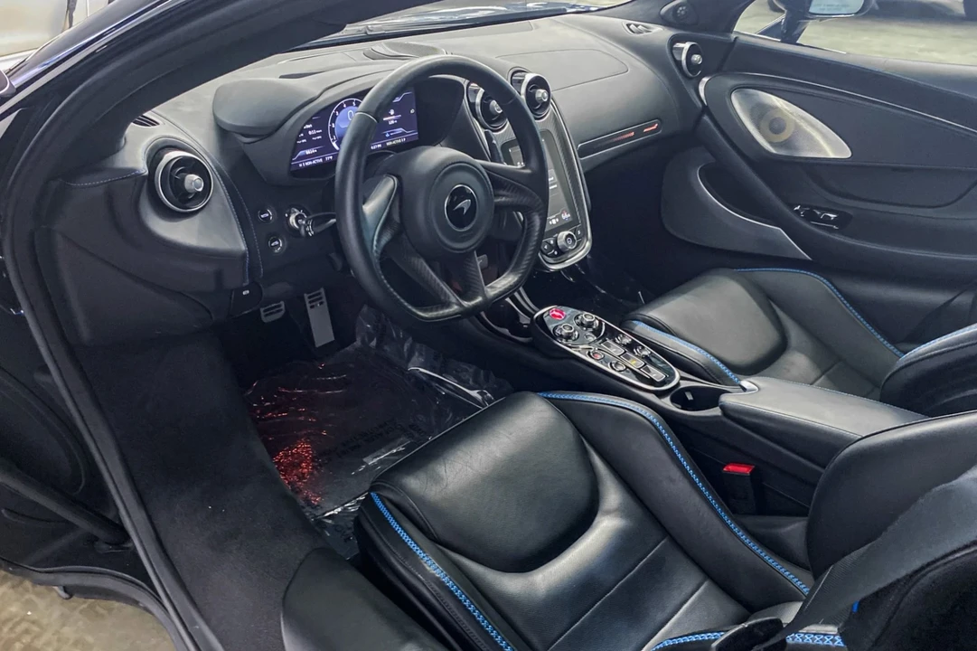 2022 McLaren GT - Image 5 of 12