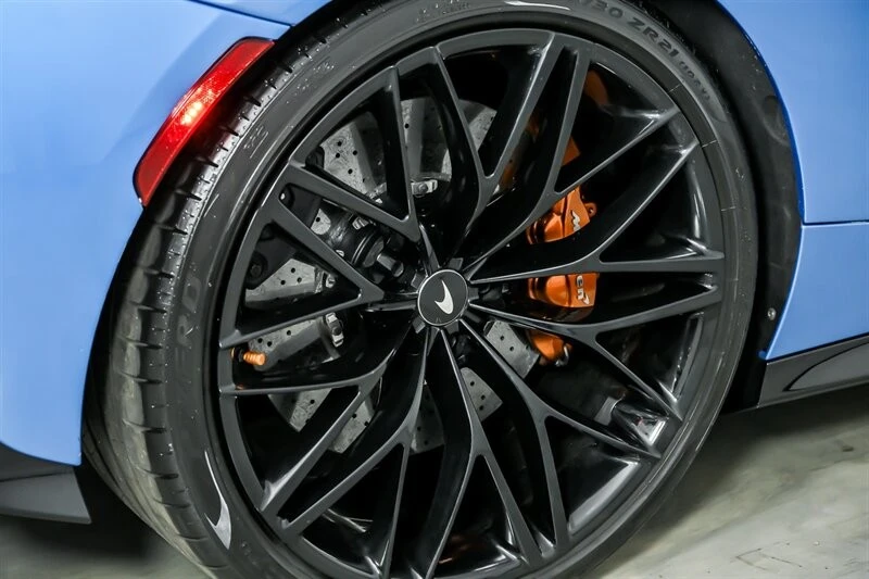 2022 McLaren GT - Image 16 of 21