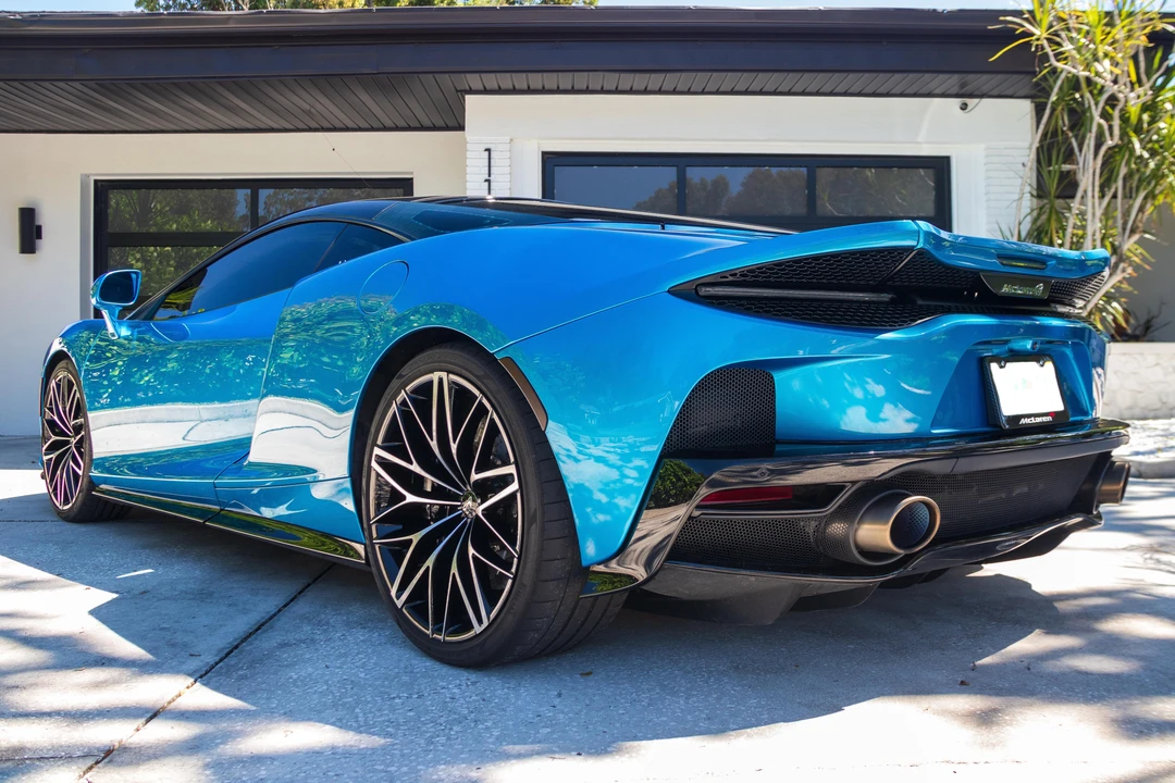 2022 McLaren GT - Image 4 of 31