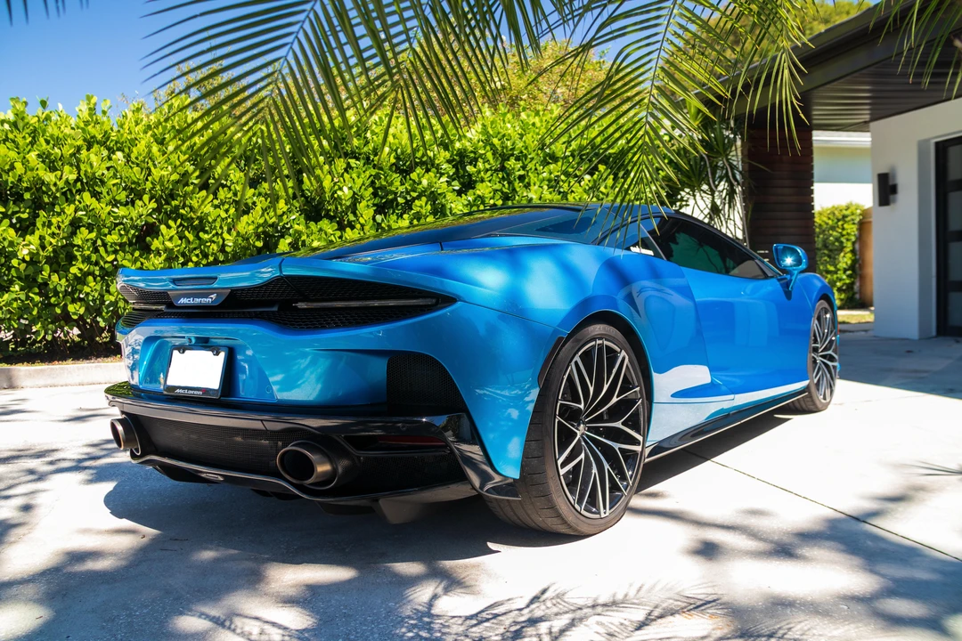 2022 McLaren GT - Image 9 of 31