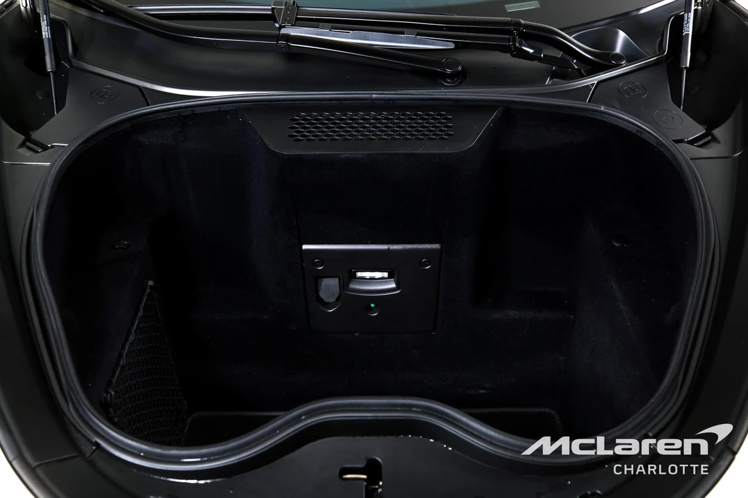 2022 McLaren GT - Image 17 of 21
